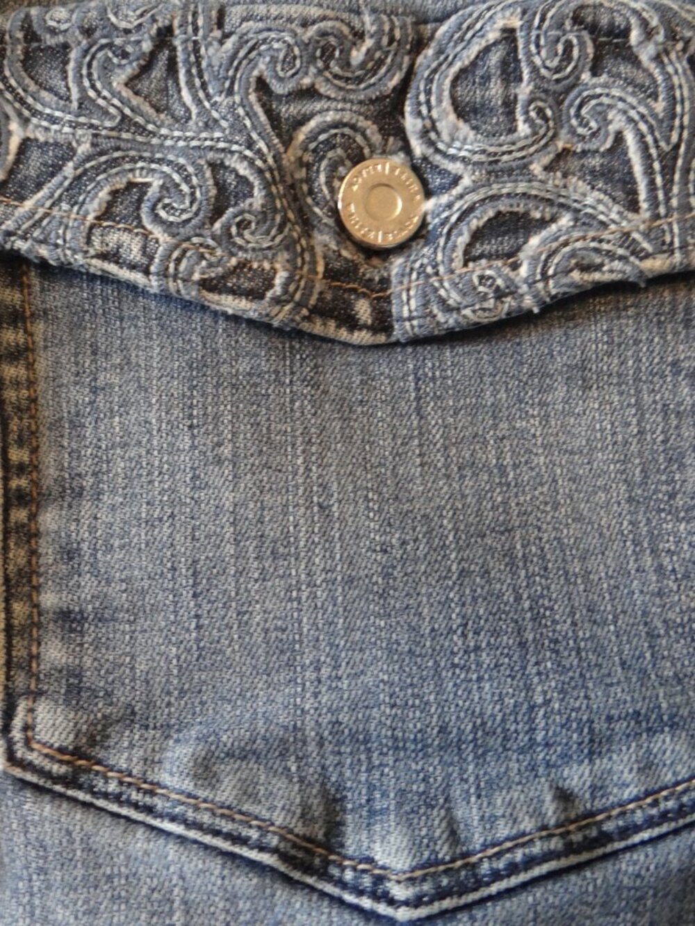 White House Black Market Denim Skirt Distressed Bottom Size 10 - Picture 5 of 5